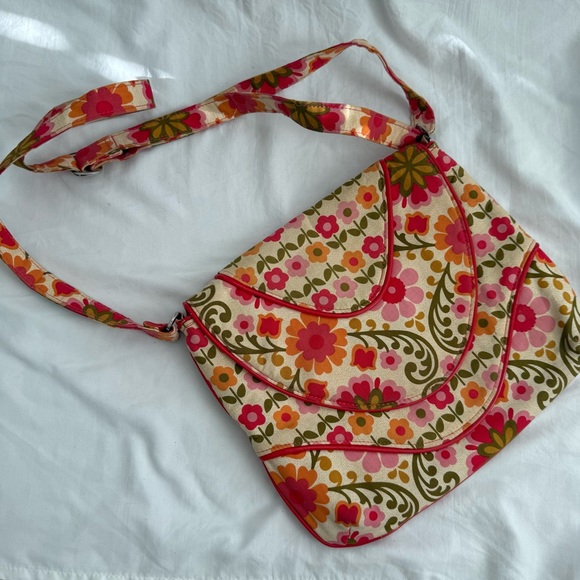 Vera Bradley Pink Floral Flower Pattern Large Crossbody Bag Purse and Wallet - Picture 2 of 8